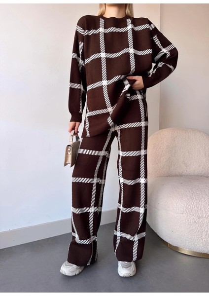 Ekoseli Triko Takım Kahvebeyaz fırsatları