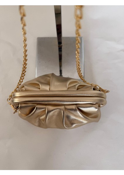 Adın Portföy & Omuz Çantası – Zincir Askılı, Şık Tasarım fırsatları