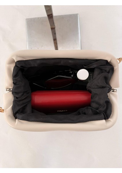 Adın Portföy & Omuz Çantası – Zincir Askılı, Şık Tasarım fırsatları