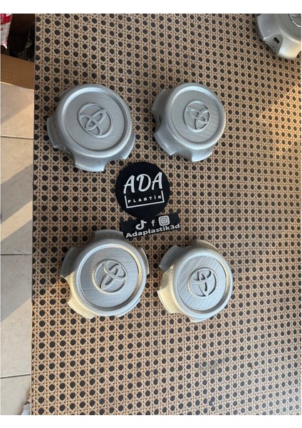 Toyota Land Cruiser Jant Göbeği (Adet) modelleri