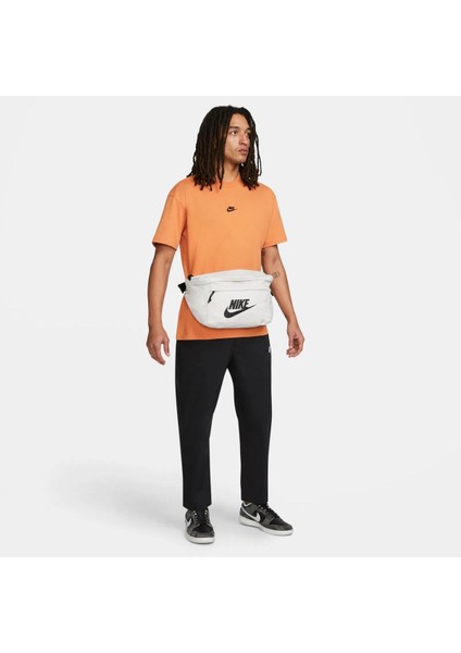 Tech Hip Pack 10 Litre Beyaz Spor Çanta BA5751-072 fiyatları