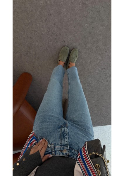 Açık Mavi Momfit Jean fırsatları