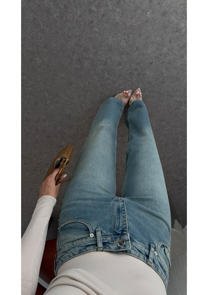 Yıkamalı Açık Mavi Straight Jean indirimleri