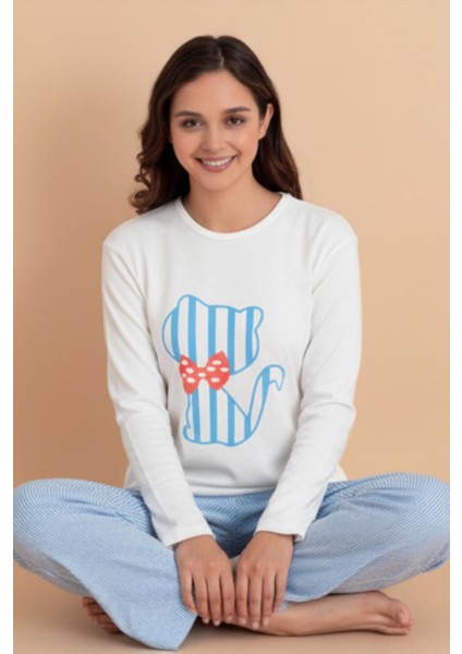 Kadın Pijama Takımı – Uzun Kollu Beyaz Üst ve Mavi Pantolon | Rahat ve Şık Ev Giyim modelleri