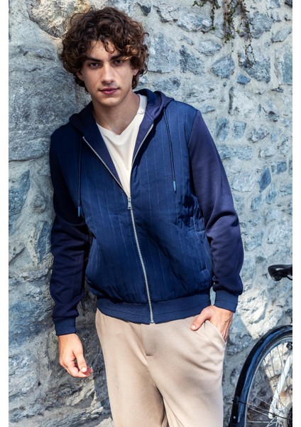 Erkek Kapüşonlu Fermuarlı Çift Kumaş Kapitone Detaylı Sweat Mont