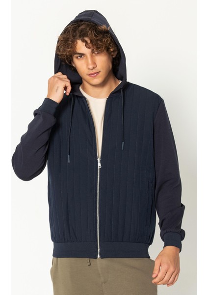 Erkek Kapüşonlu Fermuarlı Çift Kumaş Kapitone Detaylı Sweat Mont fırsatları