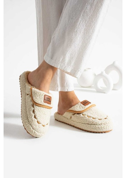 Kadın Ev Terliği Sherpa Dokulu Kışlık Sıcak Kürklü Rahat Ses Yapmaz Kaymaz Taban