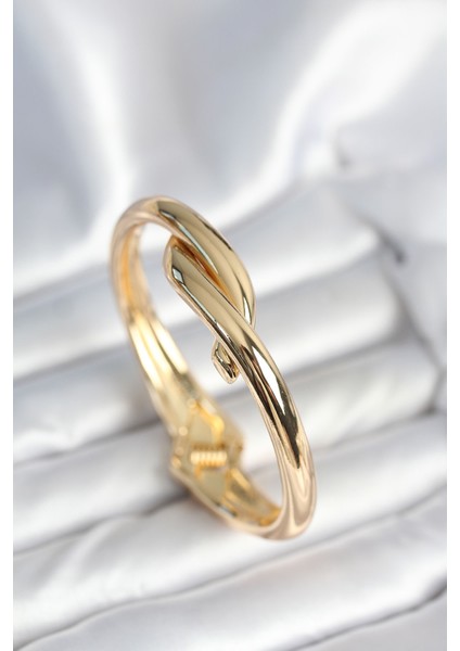 Pirinç Gold Renk Sarmal Model Kelepçe Bileklik - TJ-BB7974