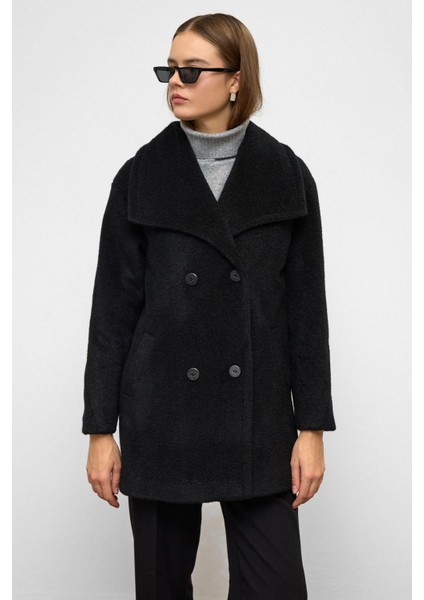 Mendil Yaka Kruvaze Geniş Kesim Kaban Siyah 3129