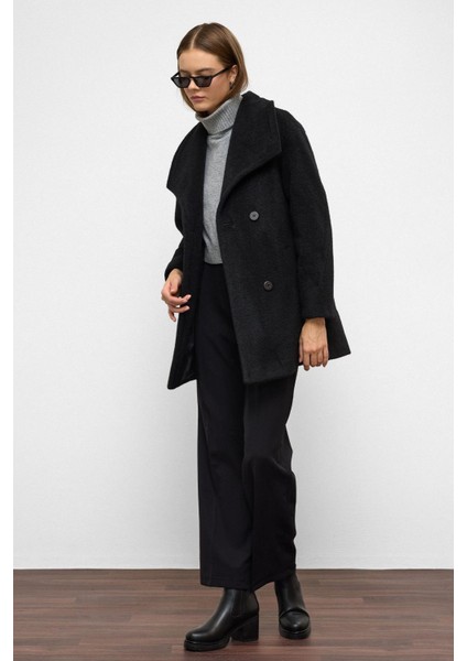 Mendil Yaka Kruvaze Geniş Kesim Kaban Siyah 3129 indirimleri