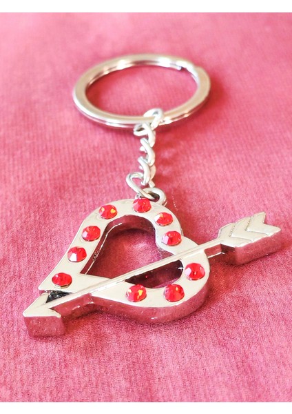 Kırmızı Taşlı Ok ve Kalp Şeklinde Metal Anahtarlık modelleri