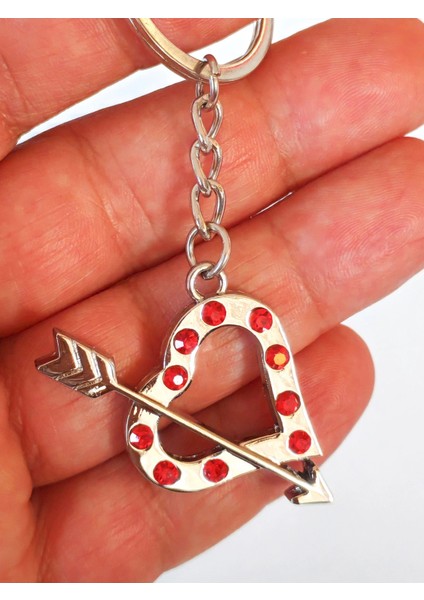 Kırmızı Taşlı Ok ve Kalp Şeklinde Metal Anahtarlık