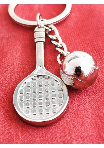 Gümüş Rengi Tenis Raketi ve Tenis Topu Şeklinde Metal Anahtarlık