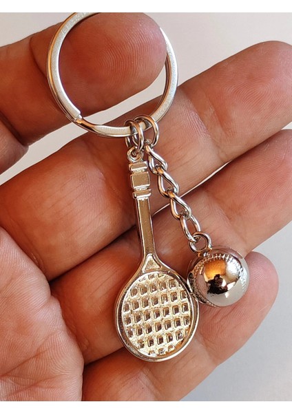 Gümüş Rengi Tenis Raketi ve Tenis Topu Şeklinde Metal Anahtarlık
