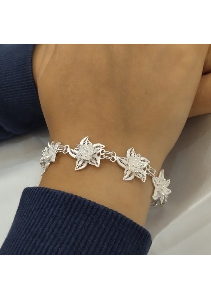 Gümüş Telkari Zambak Model Bileklik - 925 Ayar