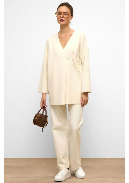 Bağcık Kapamalı Soft Triko Hırka Ekru 8269