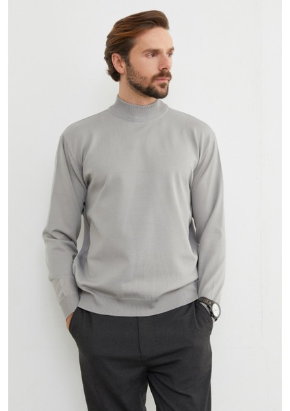 Basic Dik Yaka Triko Kazak