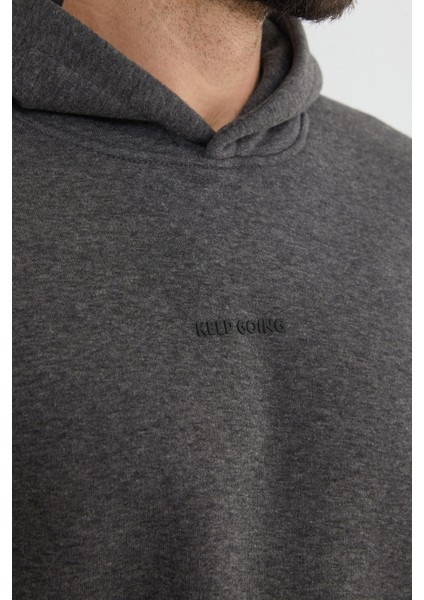 3 Iplik Keep Going Yazı Baskılı Kapüşonlu Oversize Sweatshirt indirimleri