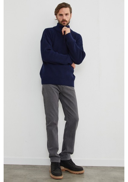 Yarım Fermuarlı Dik Yaka Kazak