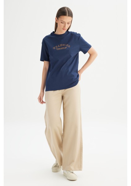 %100 Pamuk Relaxed Fit Geniş Kesim Bisiklet Yaka Big Logo Lacivert Tişört fiyatları