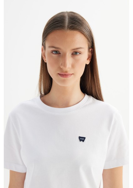 %100 Pamuk Regular Fit Normal Kesim Bisiklet Yaka Patch Logo Beyaz Tişört fırsatları