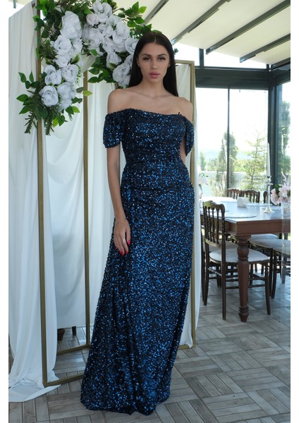 Lacivert Kadın Omzu Açık Payetli Yırtmaçlı Uzun Abiye Elbise 9705544.02