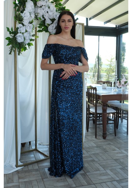 Lacivert Kadın Omzu Açık Payetli Yırtmaçlı Uzun Abiye Elbise 9705544.02