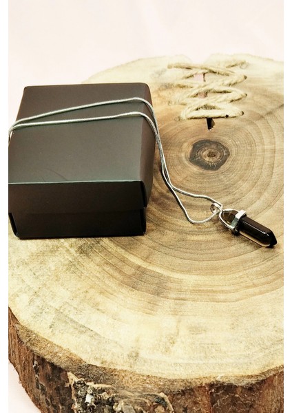 Dumanlı Kuvars Doğal Taşı Zincirli El Yapımı Tasarımlı Kolye Uç: 3,5 cm Zincir: 20 cm Kutulu modelleri