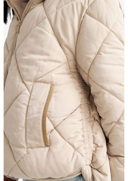 Kız Çocuk Su Geçirmez Kapüşonlu Fermuarlı Mont E9811A825AU