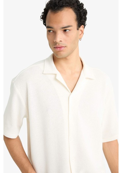 Boxy Fit Polo Yaka Penye Kısa Kollu Gömlek G3359AX25AU fırsatları