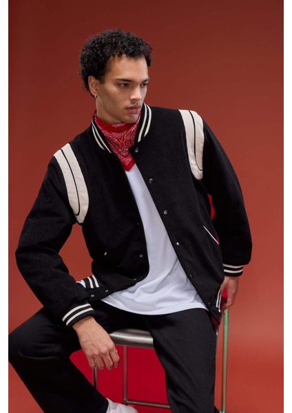 Su İtici Regular Fit Kolej Yaka Bomber Çıtçıtlı İç Cepli Mont E9245AX25WN