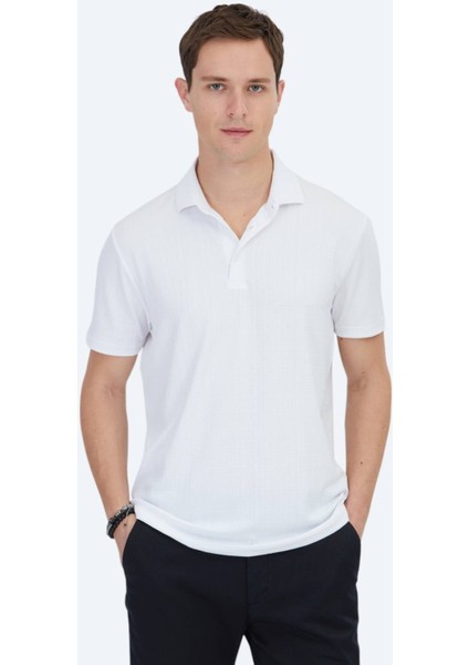 Beyaz Jakarlı Polo Yaka T-Shirt