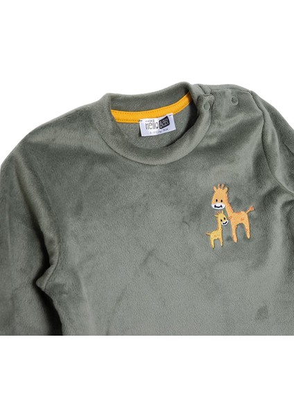 Erkek Bebek Kadife Pijama Takımı Çıtçıtlı Bisiklet Yaka Uzun Kol Ribanalı Paça modelleri