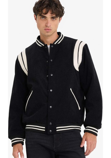 Su İtici Regular Fit Kolej Yaka Bomber Çıtçıtlı İç Cepli Mont E9245AX25WN fırsatları