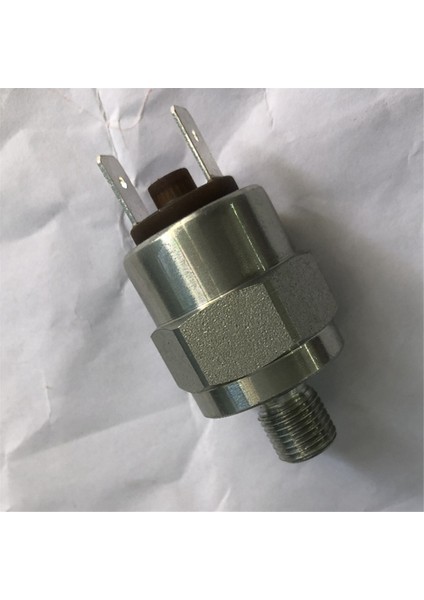 Deutz Engine Için Petrol Basınç Anahtarı 04190850 2011 1011 BF4M2011 FL1011 F3L1011 Kamyon Sensörleri (Yurt Dışından) indirimleri