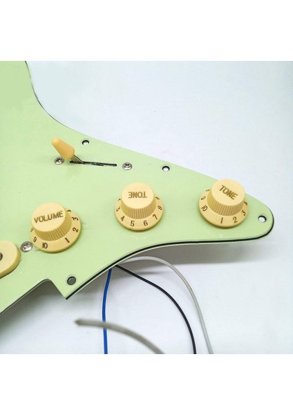 Nane Yeşil Yüklü Elektro Gitar Pickguard Elektro Gitar Aksesuarları Için Wilkinson Pickups ile Prewired Pickguard (Yurt Dışından) indirimleri