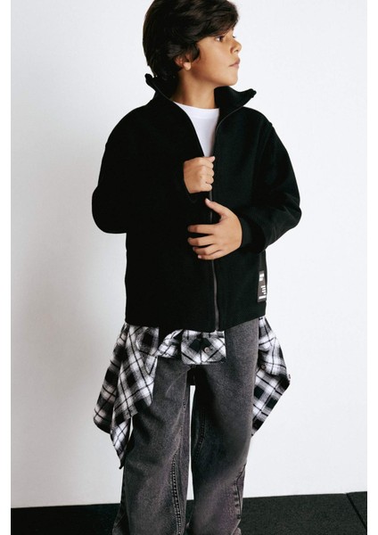 Erkek Çocuk Oversize Geniş Kalıp Dik Yaka Uzun Kollu Fermuarlı Gömlek Ceket F1473A825WN fırsatları