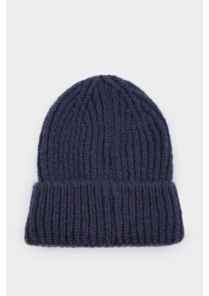 Erkek Dokuma Etiketli Bere U9177AZ25WN modelleri