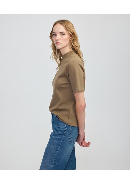 Rahat Kesim Dik Yaka Tişört IW6250070126014 fiyatları