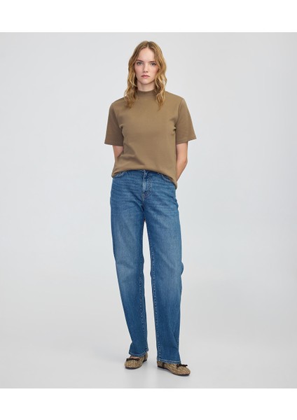 Rahat Kesim Dik Yaka Tişört IW6250070126014 modelleri