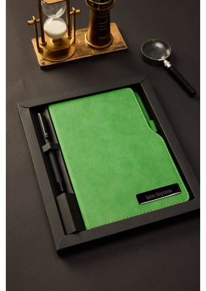 Kişiye Özel Hediyelik Kutulu Siyah Kalemli Çizgili 180 Sayfa Yeşil Deri Not Defteri
