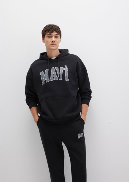 Mavi Logo Baskılı Kapüşonlu Siyah Sweatshirt 067149-902