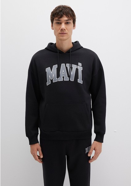 Mavi Logo Baskılı Kapüşonlu Siyah Sweatshirt 067149-902