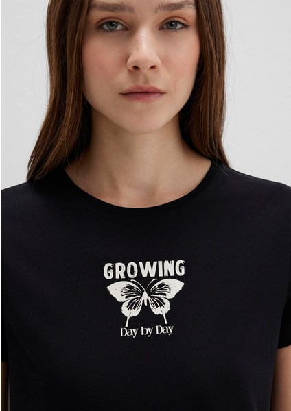 Çiçek Baskılı Siyah Tişört 1613476-900