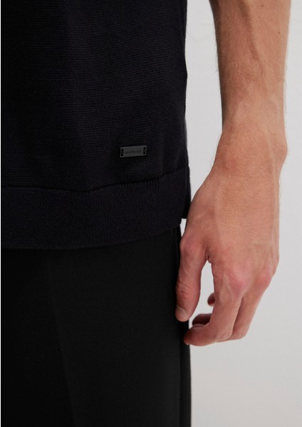 Kısa Kollu Siyah Triko Tişört 0710312-900