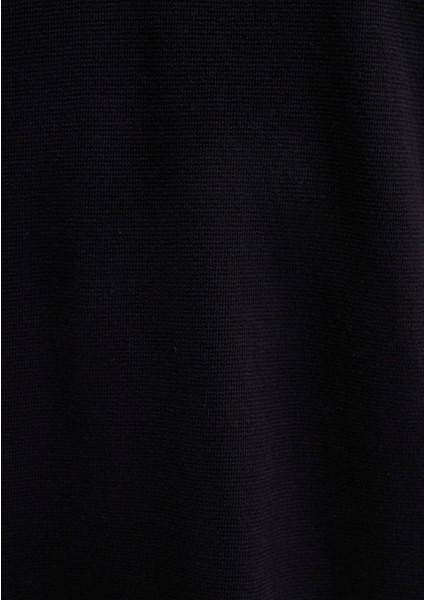 Kısa Kollu Siyah Triko Tişört 0710312-900