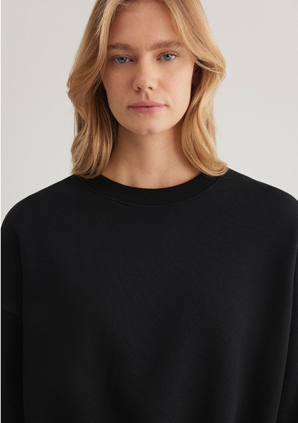 Bisiklet Yaka Siyah Basic Sweatshirt 1S10307-900