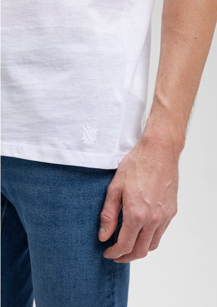 Dikiş Detaylı V Yaka Beyaz Tişört 062773-20843