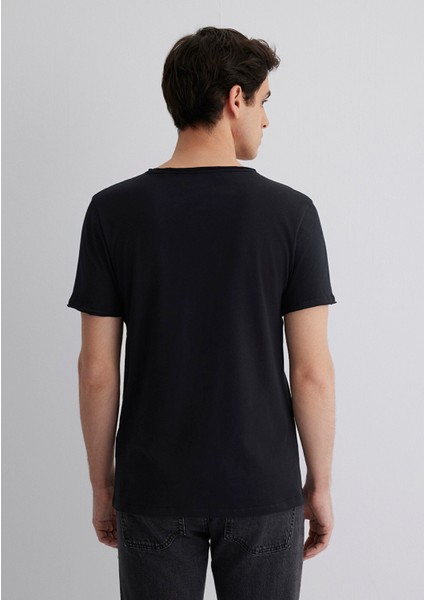 Dikiş Detaylı V Yaka Siyah Tişört 062773-26341
