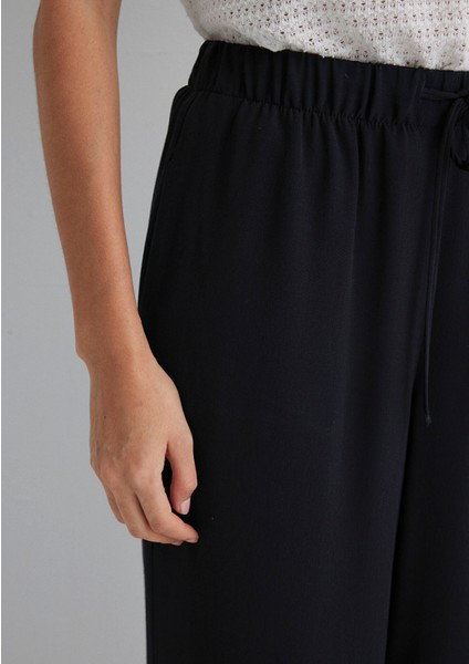 Geniş Paça Siyah Pantolon 1010682-900